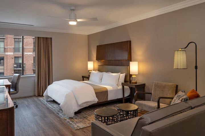 Room 21 of 51