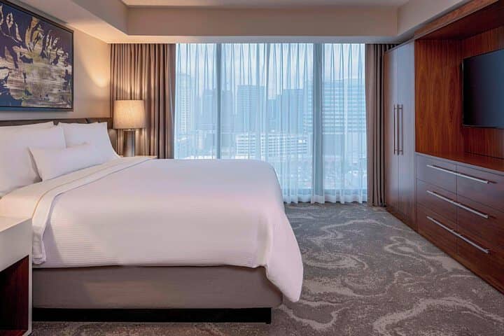Room 20 of 115