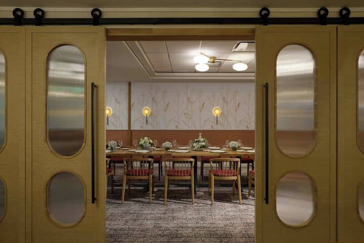 Dining 76 of 115