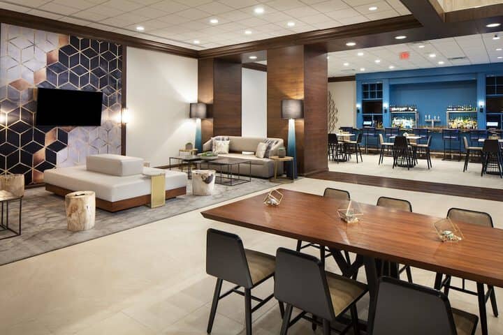 Hotel Interior 4 of 115